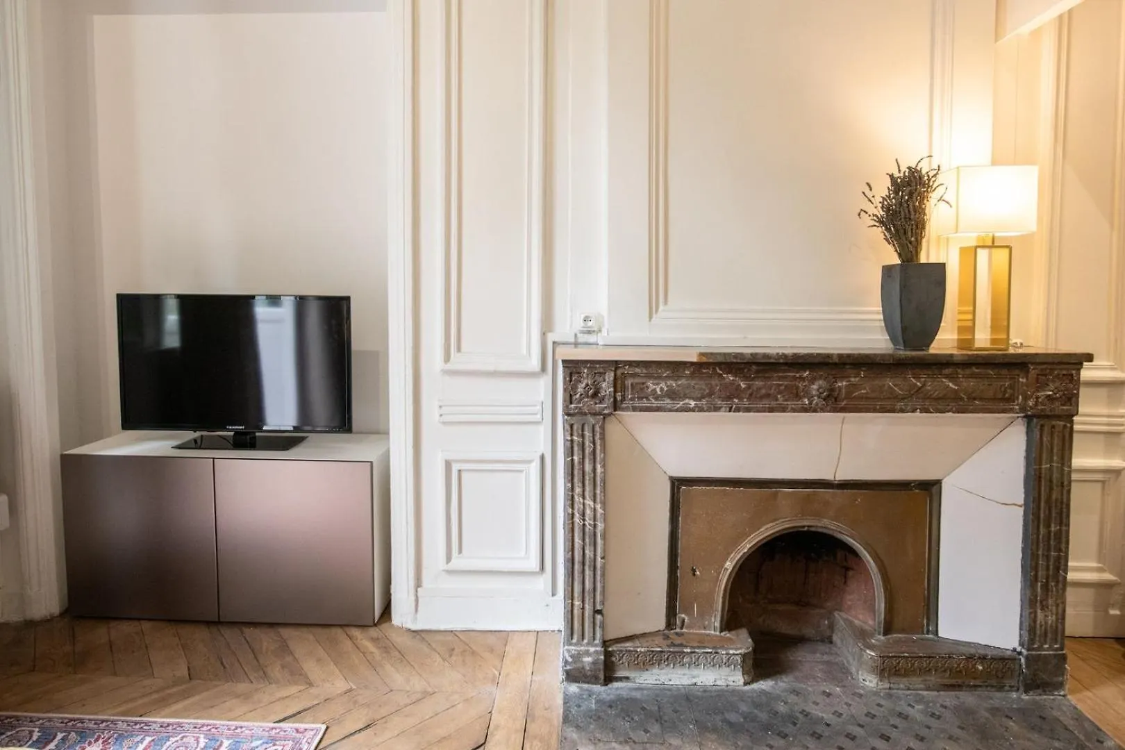 Le Chavannes -Ecrin Elegant & Cosy - Pentes De La Croix Rousse Lyon 0*,